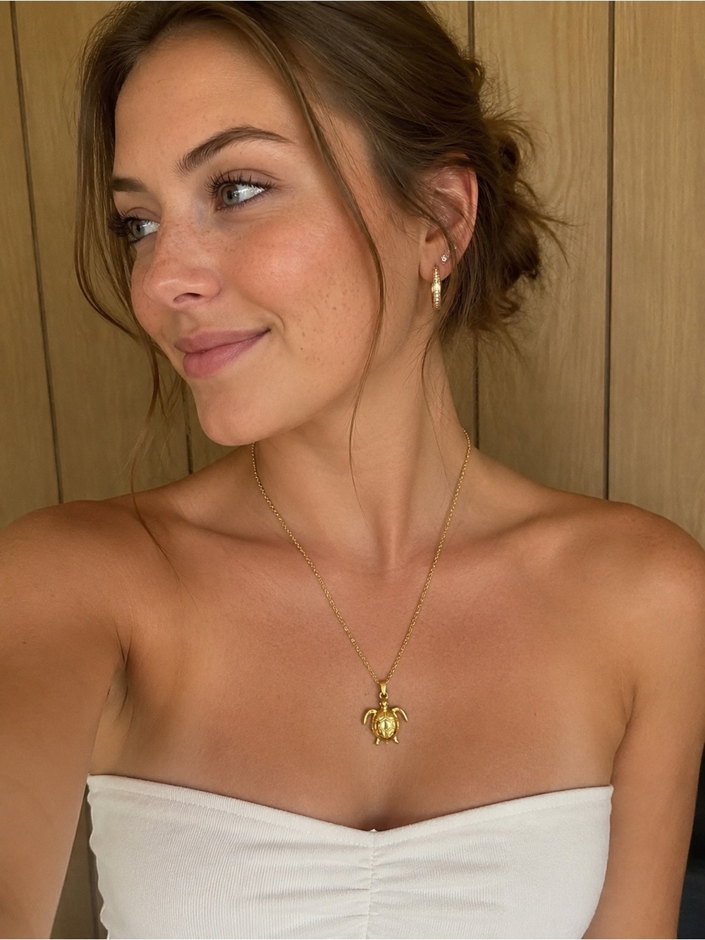 Gold turtle 🐢 necklace